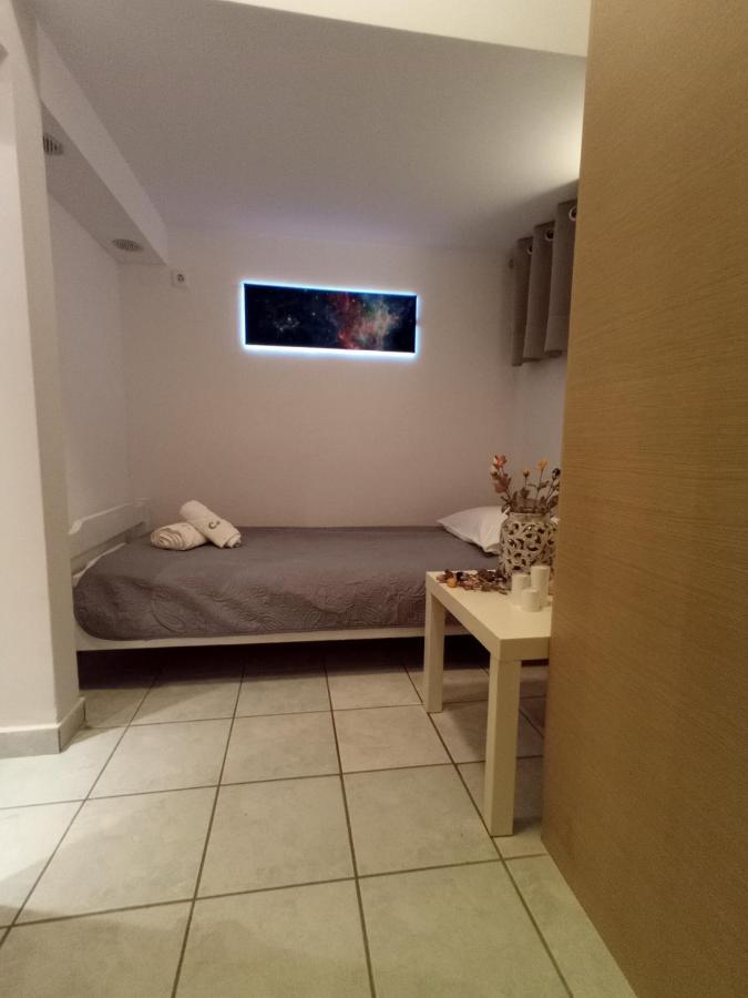 Lilac Studio Apartment Kavala Exterior photo